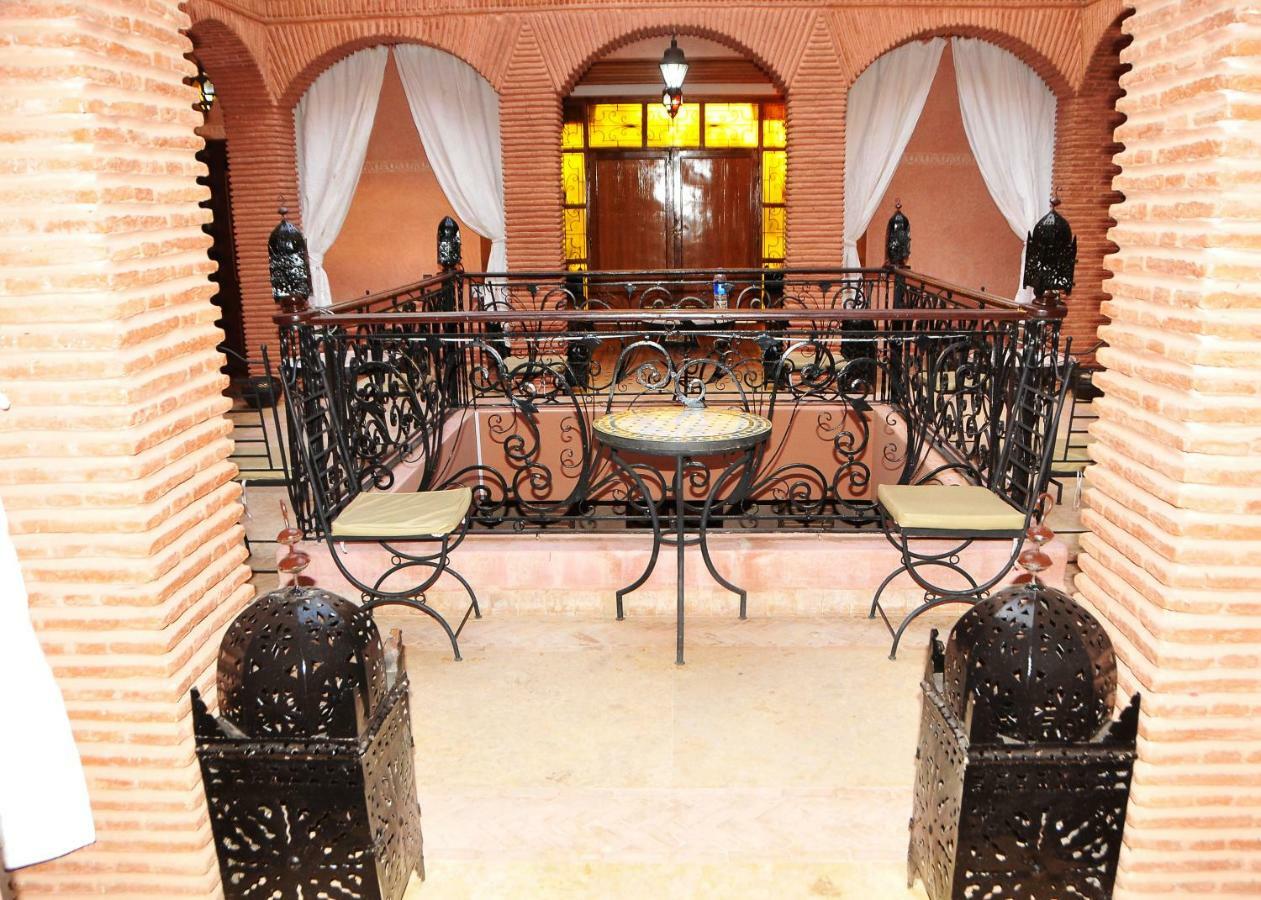 Riad Mhidou Ouled Jelal Exterior foto